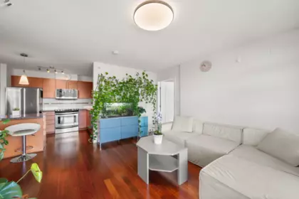 1801 5611 Goring Street, Burnaby, BC, Burnaby — Apartment/Condo for sale
