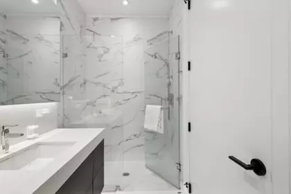 Entry Foyer Photo of 607 168 E 35th Avenue, Vancouver, BC