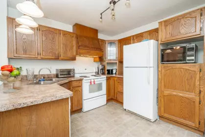Kitchen Island Photo of 11 12049 217th Street, Maple Ridge, BC