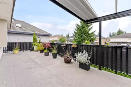 Entry Foyer Photo of 6160 127 Street, Surrey, BC