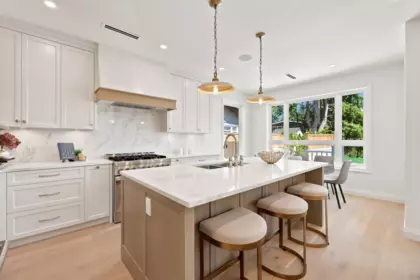 Breakfast Nook Photo of 3490 Church Street, North Vancouver, BC