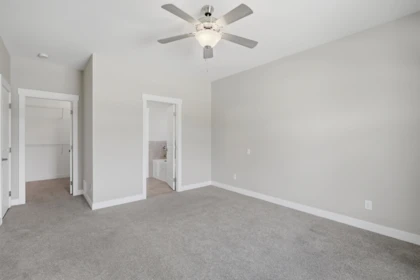 Laundry Room Photo of 103 2514 Spring Bank Avenue, No City Value, BC