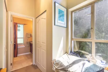 Entry Foyer Photo of 5088 Parkview Road, Madeira Park, BC