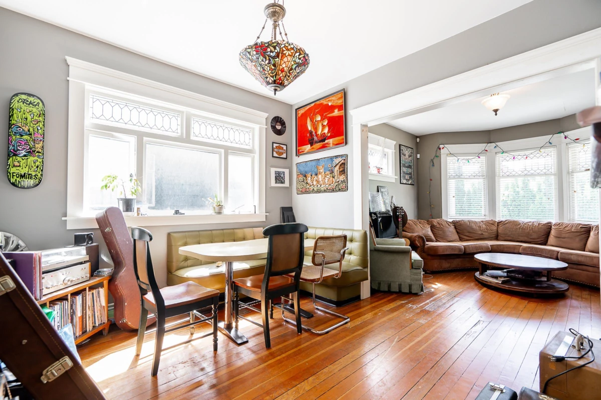 Living Room Photo of 1329 E 12th Avenue, Vancouver, BC