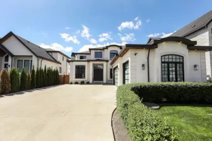 18626 57 Avenue, Surrey, BC, Surrey — Single Family Residence for sale