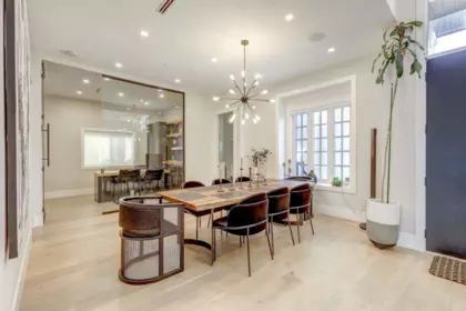 Kitchen Island Photo of 18626 57 Avenue, Surrey, BC