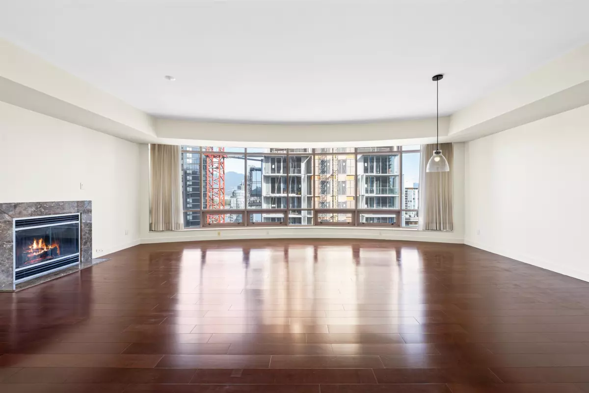 Dining Area Photo of 10A 1500 Alberni Street, Vancouver, BC