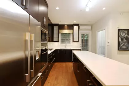 Kitchen Island Photo of 1459 Tilney Mews, Vancouver, BC