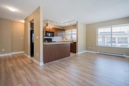 Kitchen Island Photo of 408 45561 Yale Road, Chilliwack, BC