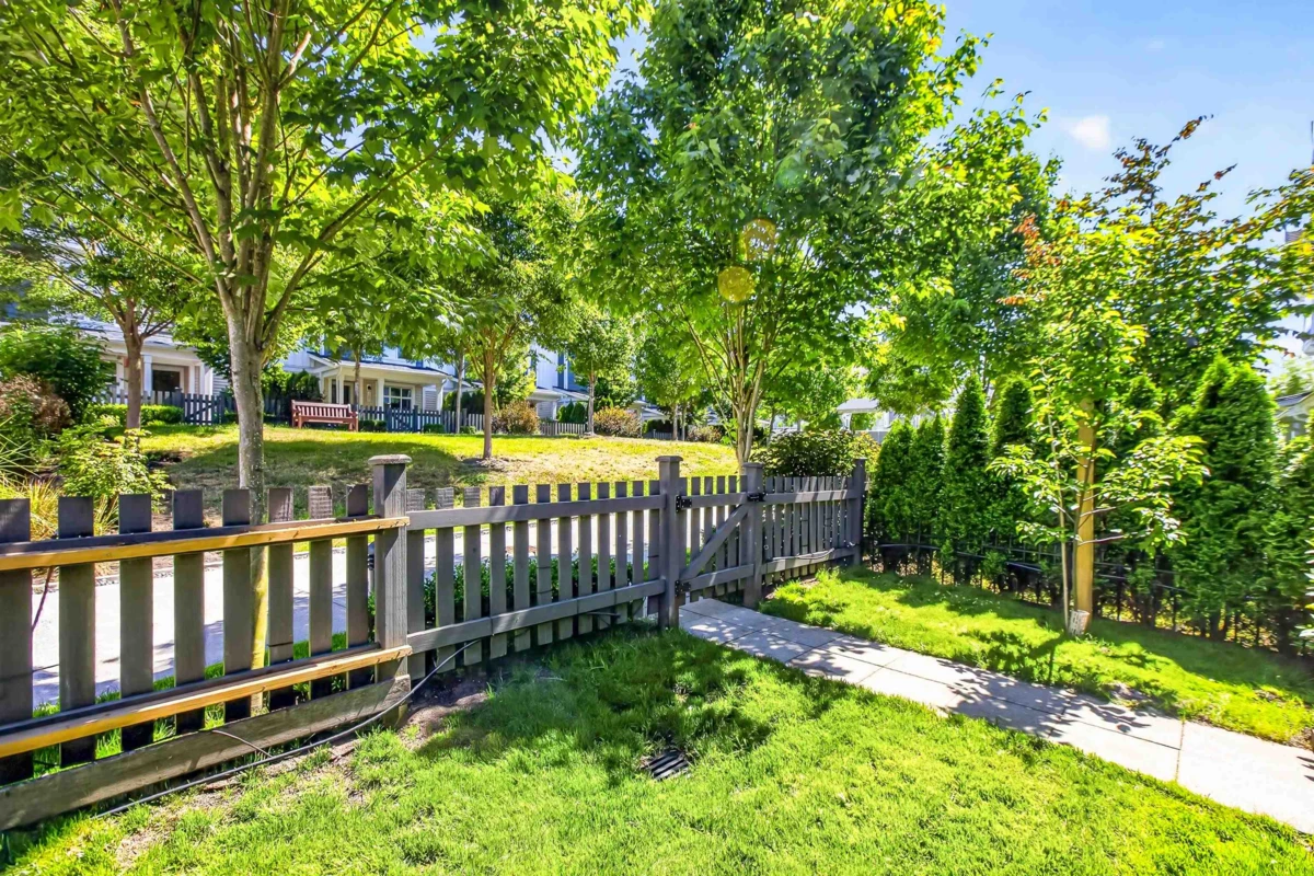 Family Room Photo of 1406 11295 Pazarena Place, Maple Ridge, BC