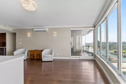 2302 1500 Howe Street, Vancouver, BC, Vancouver — Apartment/Condo for sale