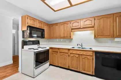 Primary Bedroom Photo of 311 32833 Landeau Place, Abbotsford, BC