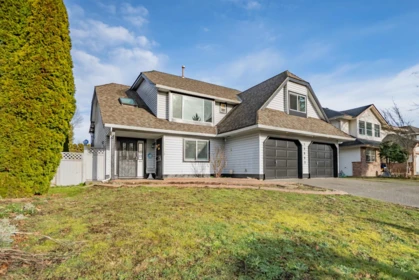 15663 107a Avenue, Surrey, BC, Surrey — Single Family Residence for sale