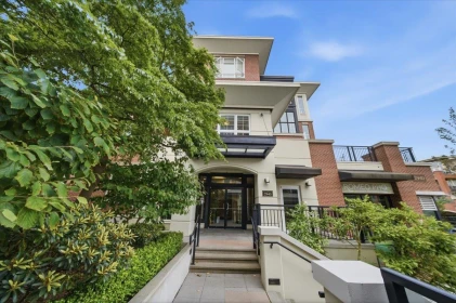 201 2940 King George Boulevard, Surrey, BC, Surrey — Apartment/Condo for sale