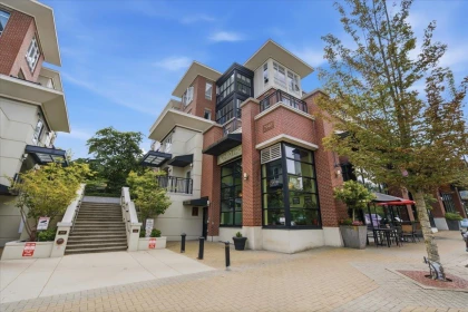201 2940 King George Boulevard, Surrey, BC, Surrey — Apartment/Condo for sale
