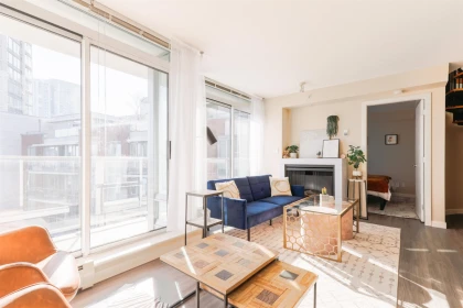 711 618 Abbott Street, Vancouver, BC, Vancouver — Apartment/Condo for sale