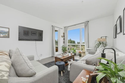 306 875 Gibsons Way, Gibsons, BC, Gibsons — Apartment/Condo for sale