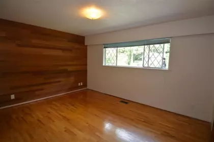 Kitchen Photo of 929 Prospect Avenue, North Vancouver, BC