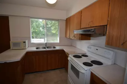 Primary Bathroom Photo of 929 Prospect Avenue, North Vancouver, BC