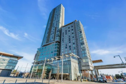 2702 13495 Central Avenue, Surrey, BC, Surrey — Apartment/Condo for sale