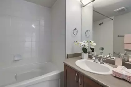Powder Room Photo of 404 3727 W 10th Avenue, Vancouver, BC