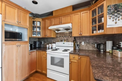 Hallway Photo of 3588 Crestview Avenue, Abbotsford, BC