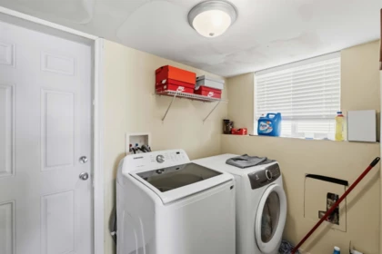 Hot Tub / Spa Photo of 3588 Crestview Avenue, Abbotsford, BC