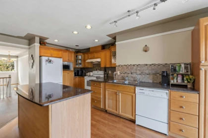 Mudroom Photo of 3588 Crestview Avenue, Abbotsford, BC