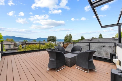 Swimming Pool Photo of 4077 W 13th Avenue, Vancouver, BC