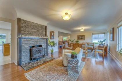 Breakfast Nook Photo of 1227 Ioco Road, Port Moody, BC