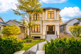 4627 W 15th Avenue, Vancouver, BC
