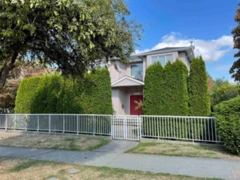 699 W 29th Avenue, Vancouver, BC