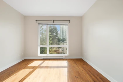 Dining Area Photo of 404 13339 102a Avenue, Surrey, BC