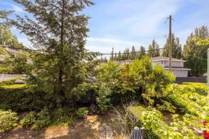 Breakfast Nook Photo of 209 5818 Lincoln Street, Vancouver, BC
