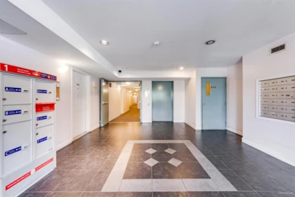 209 5818 Lincoln Street, Vancouver, BC, Vancouver — Apartment/Condo for sale