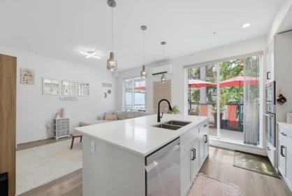 Kitchen Island Photo of 51 15775 Mountain View Drive Drive, Surrey, BC