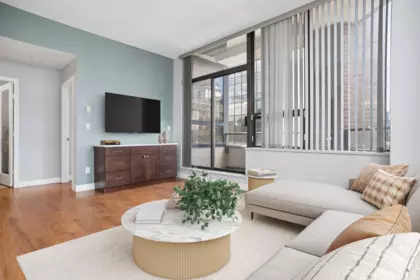 701 1010 Howe Street, Vancouver, BC, Vancouver — Apartment/Condo for sale