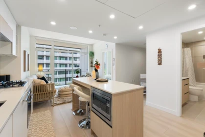 Family Room Photo of 411 13573 98a Avenue, Surrey, BC