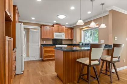 Kitchen Island Photo of 6895 Centennial Drive, Chilliwack, BC