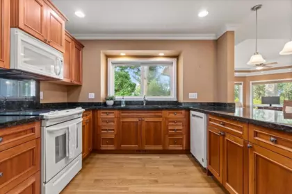 Pantry Photo of 6895 Centennial Drive, Chilliwack, BC