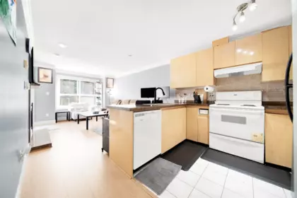 210 8115 121a Street, Surrey, BC, Surrey — Apartment/Condo for sale