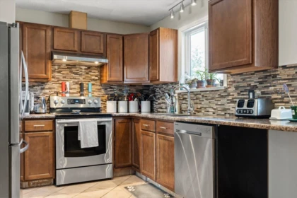 9334 James Street, Chilliwack, BC, Chilliwack — Single Family Residence for sale