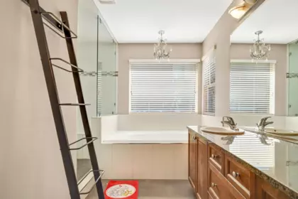 Breakfast Nook Photo of 24760 Kimola Drive, Maple Ridge, BC