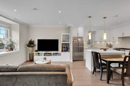 Breakfast Nook Photo of 2885 E 41st Avenue, Vancouver, BC