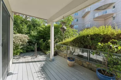 Breakfast Nook Photo of 101 2242 Marine Drive, West Vancouver, BC