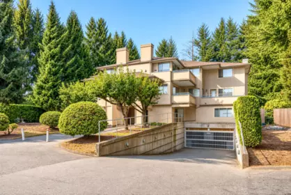 Garden / Landscaping Photo of 206 33675 Marshall Road, Abbotsford, BC