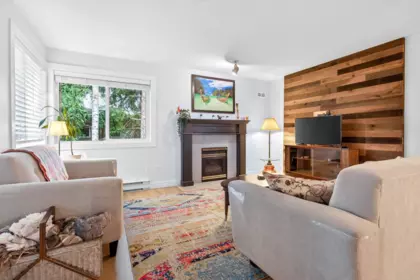 Kitchen Photo of 206 33675 Marshall Road, Abbotsford, BC