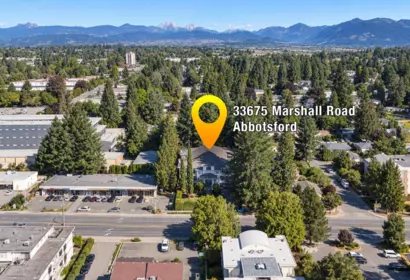 Swimming Pool Photo of 206 33675 Marshall Road, Abbotsford, BC