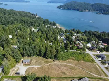 604 Woodland Avenue, Gibsons, BC, Gibsons — Land for sale
