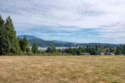 Family Room Photo of 604 Woodland Avenue, Gibsons, BC